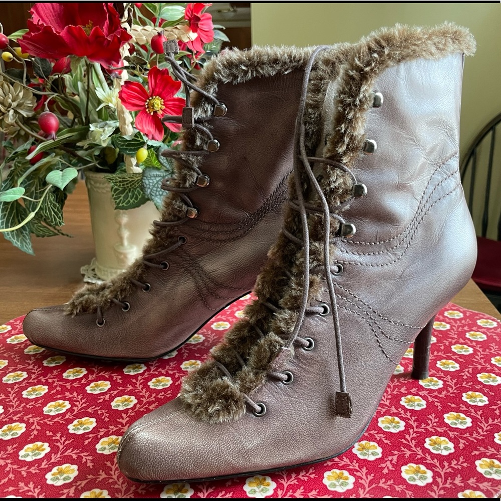 XOXO Leather Booties with Faux Fur Trim, 3” heel. Super Cute & Original. Size 6